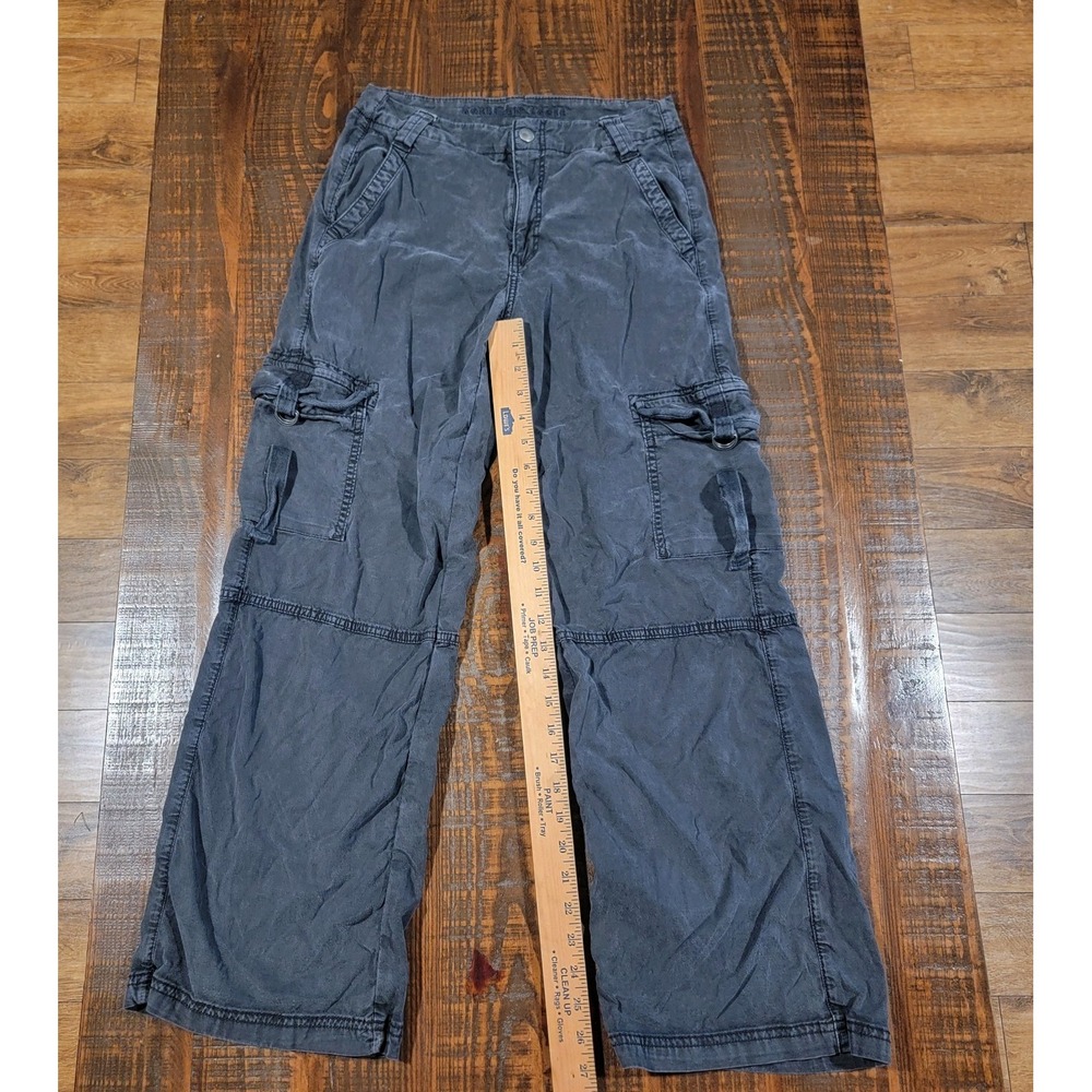 American Eagle Super High Rise Baggy Wide Leg black Cargo Pants Size 0 short